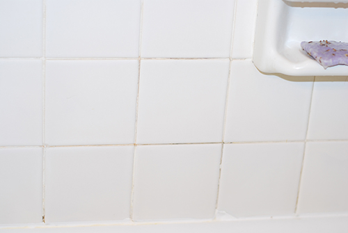 Cleaning Grout Naturally + Magic Tub Cleaner Cleaning Grout Naturally