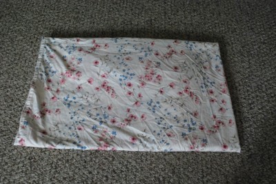 How to Fold a Fitted Sheet