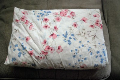 How to Fold a Fitted Sheet